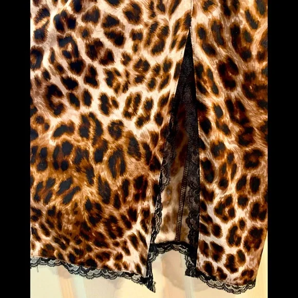 Boston Proper Leopard print, lace trim ruched bodice dress with front side slit - Picture 4 of 6